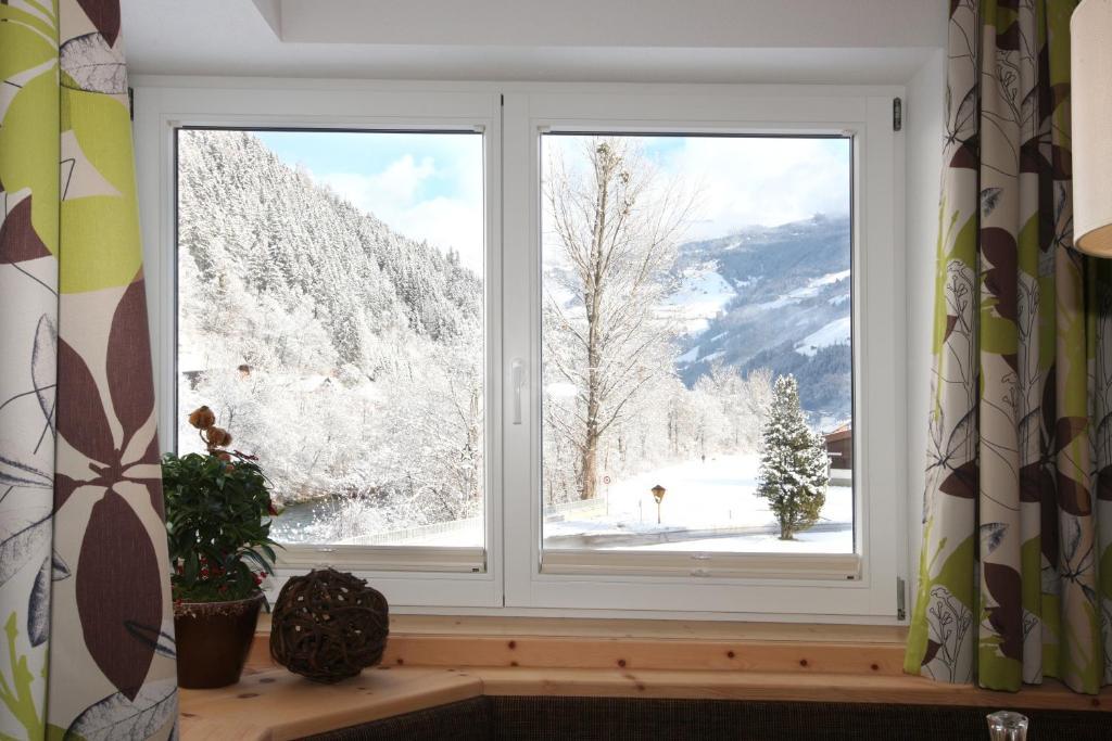 Appartements Alpenkristall Zell am Ziller Quarto foto